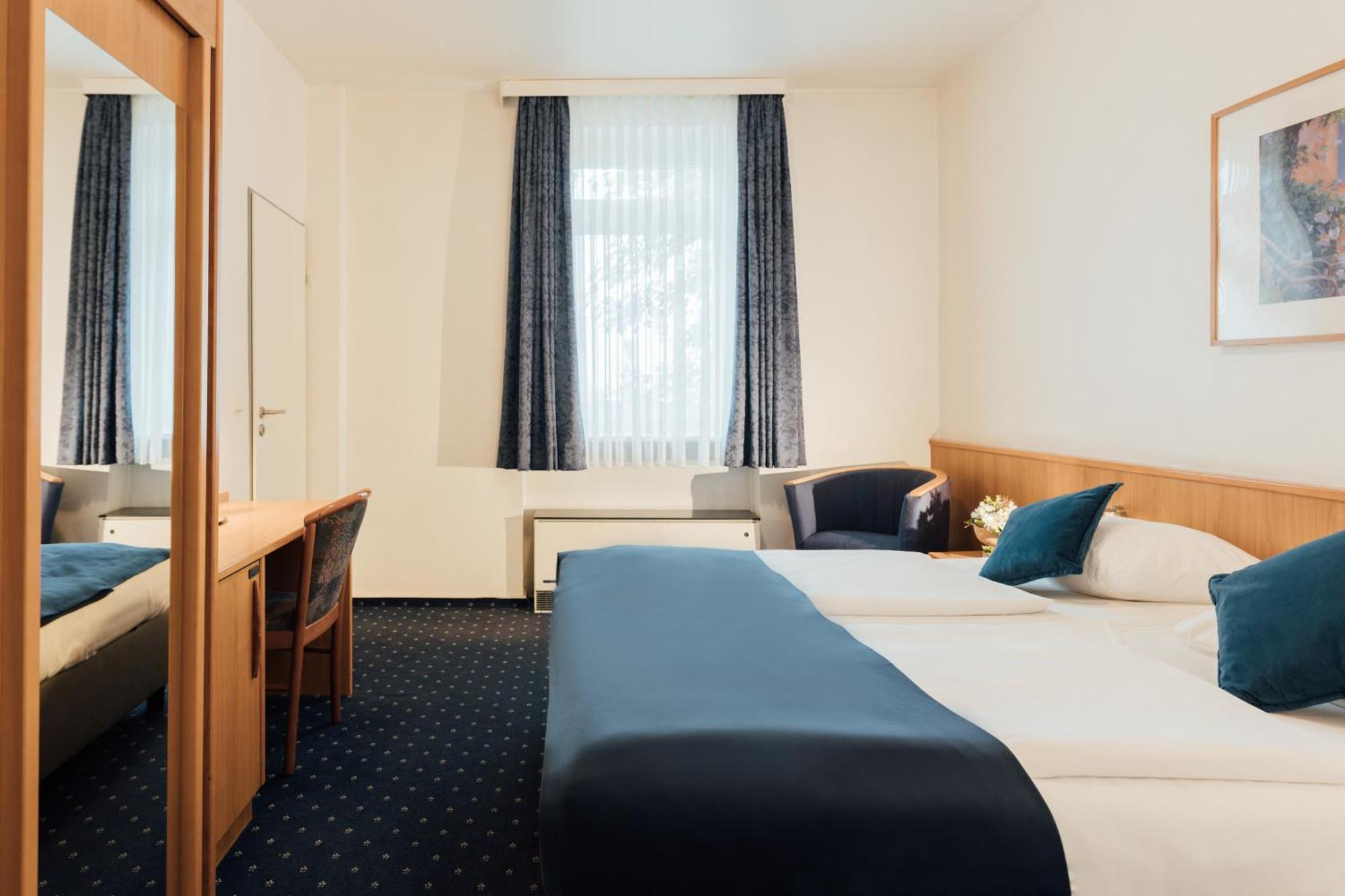 Hotel Commerz Hamburg Exterior photo